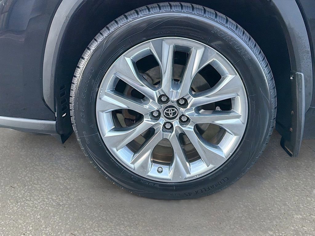 Used 2023 Toyota Highlander Limited image 46