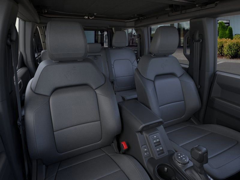 New 2025 Ford Bronco Outer Banks w/ Sasquatch Package image 11