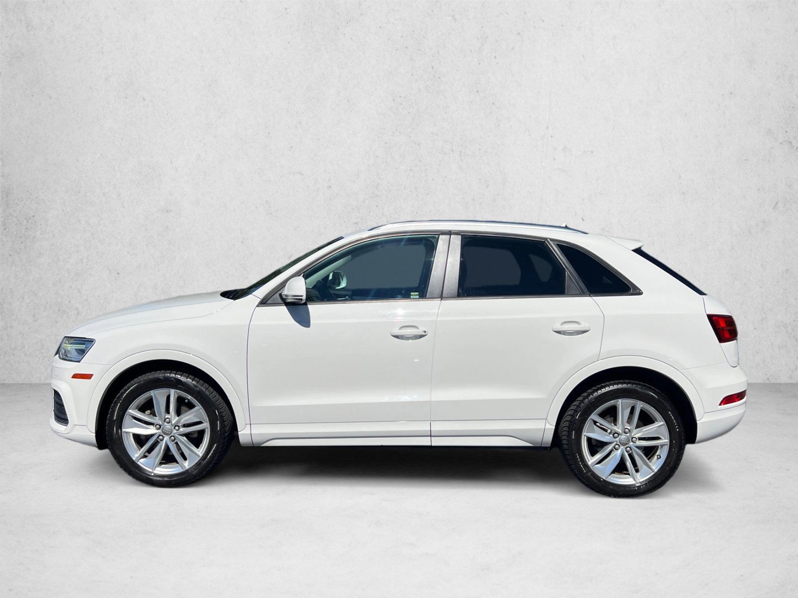 Used 2017 Audi Q3 2.0T Premium AWD/4WD image 8