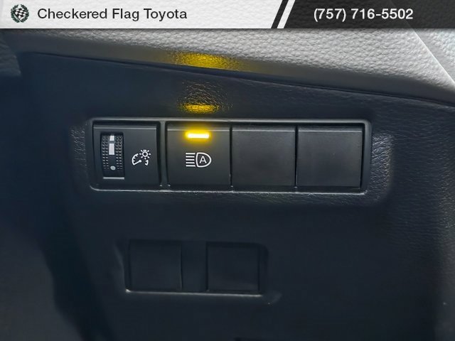 Certified 2025 Toyota Corolla Cross L image 11