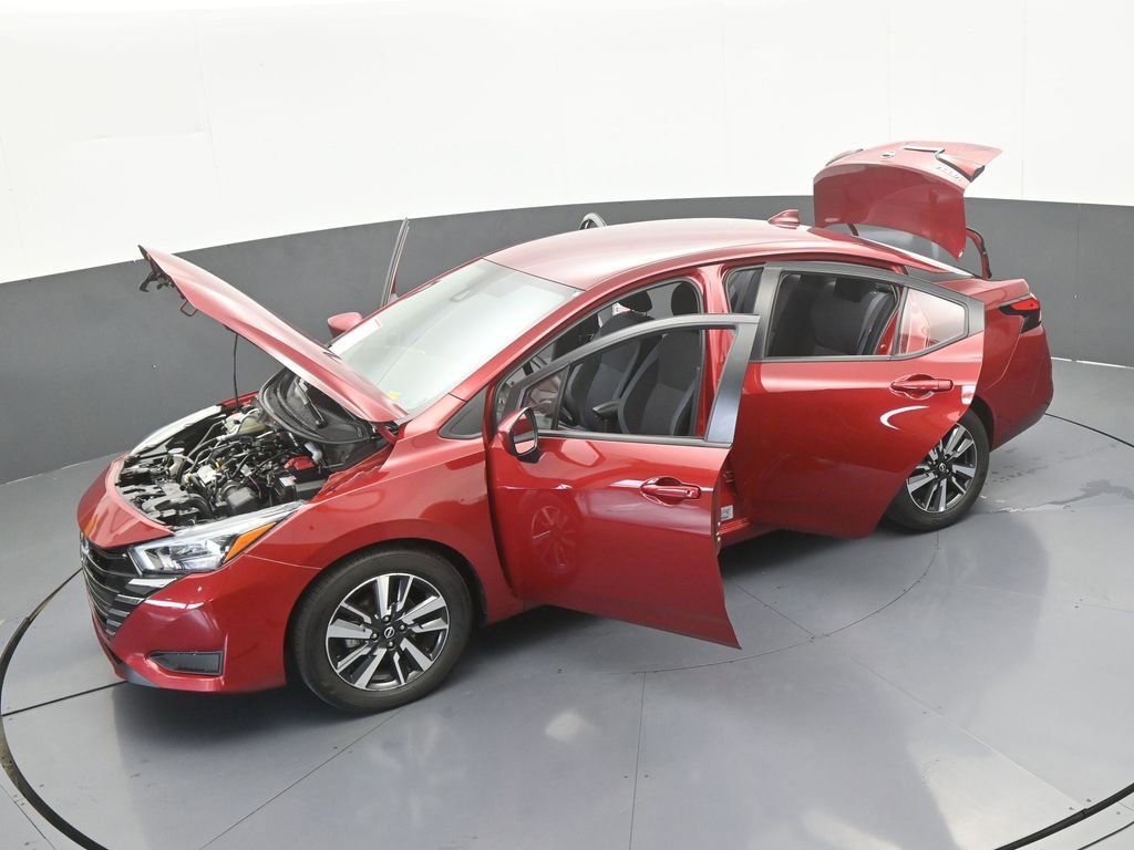 Used 2025 Nissan Versa SV image 59