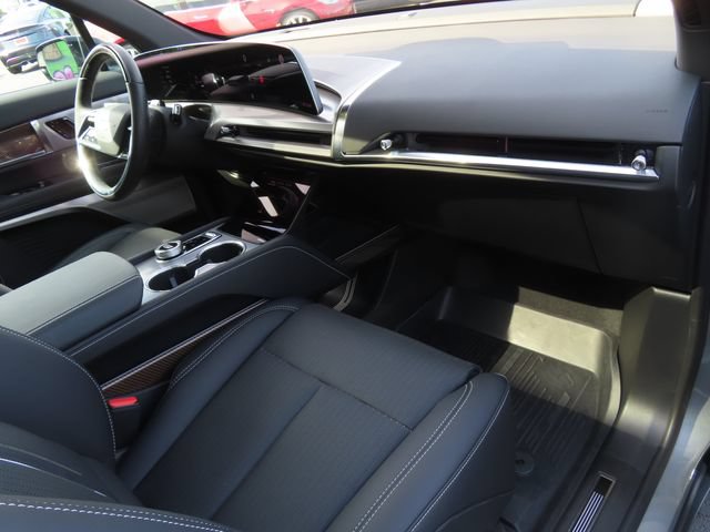 Certified 2026 Cadillac Vistiq Sport w/ LPO, Floor Liner Package AWD/4WD image 44