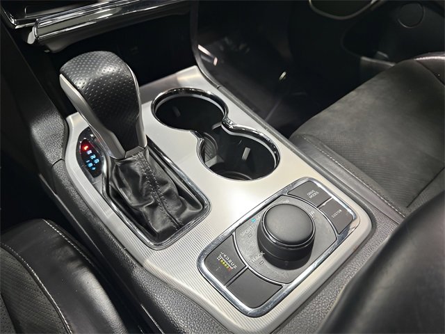 Used 2020 Jeep Grand Cherokee SRT image 27