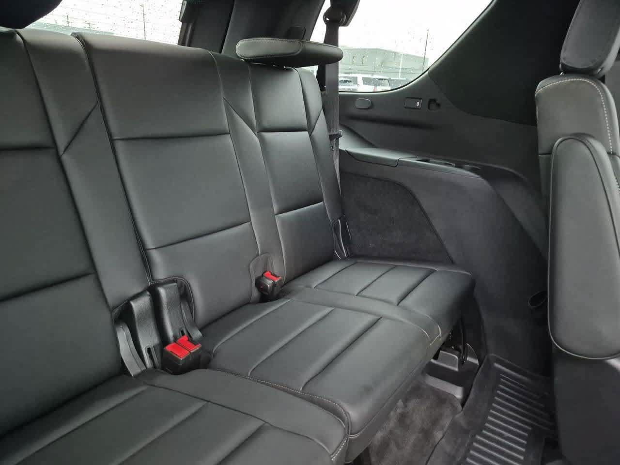 Used 2022 Cadillac Escalade Luxury AWD/4WD image 22