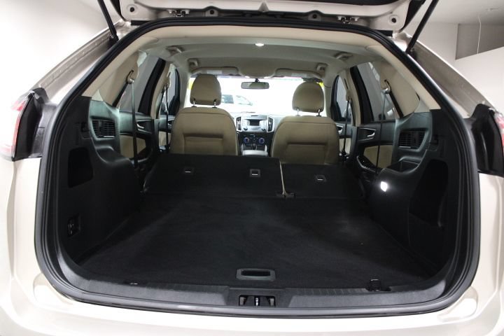 Used 2017 Ford Edge SEL FWD image 14