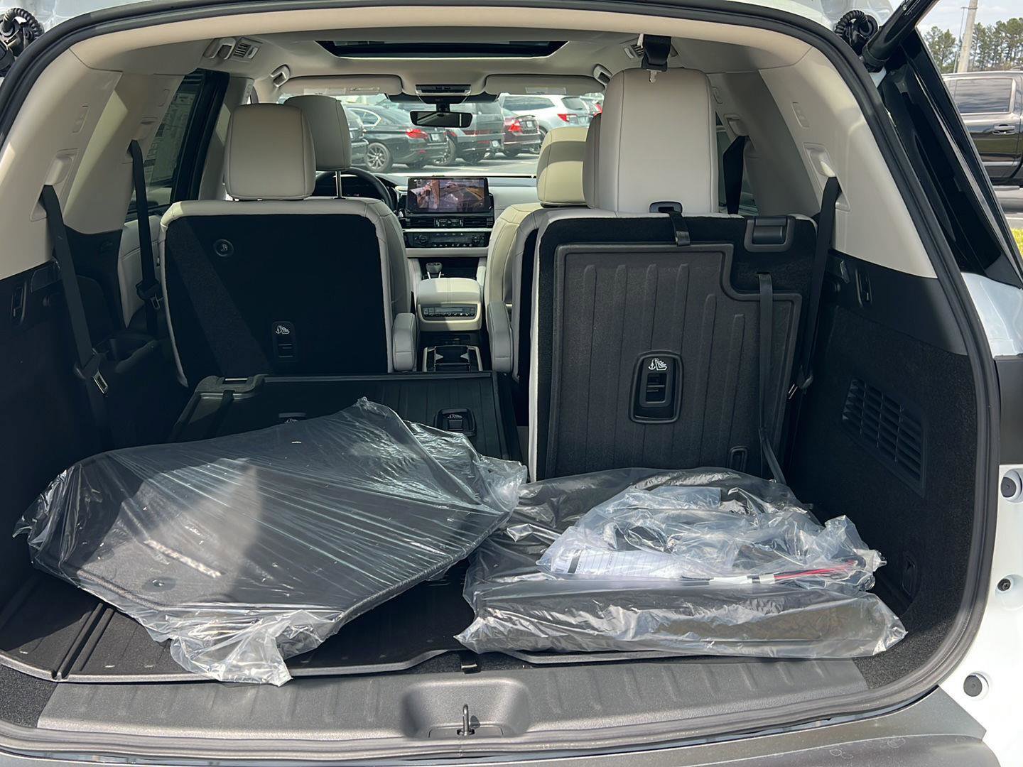 New 2026 Nissan Pathfinder SL w/ SL Premium Package image 36