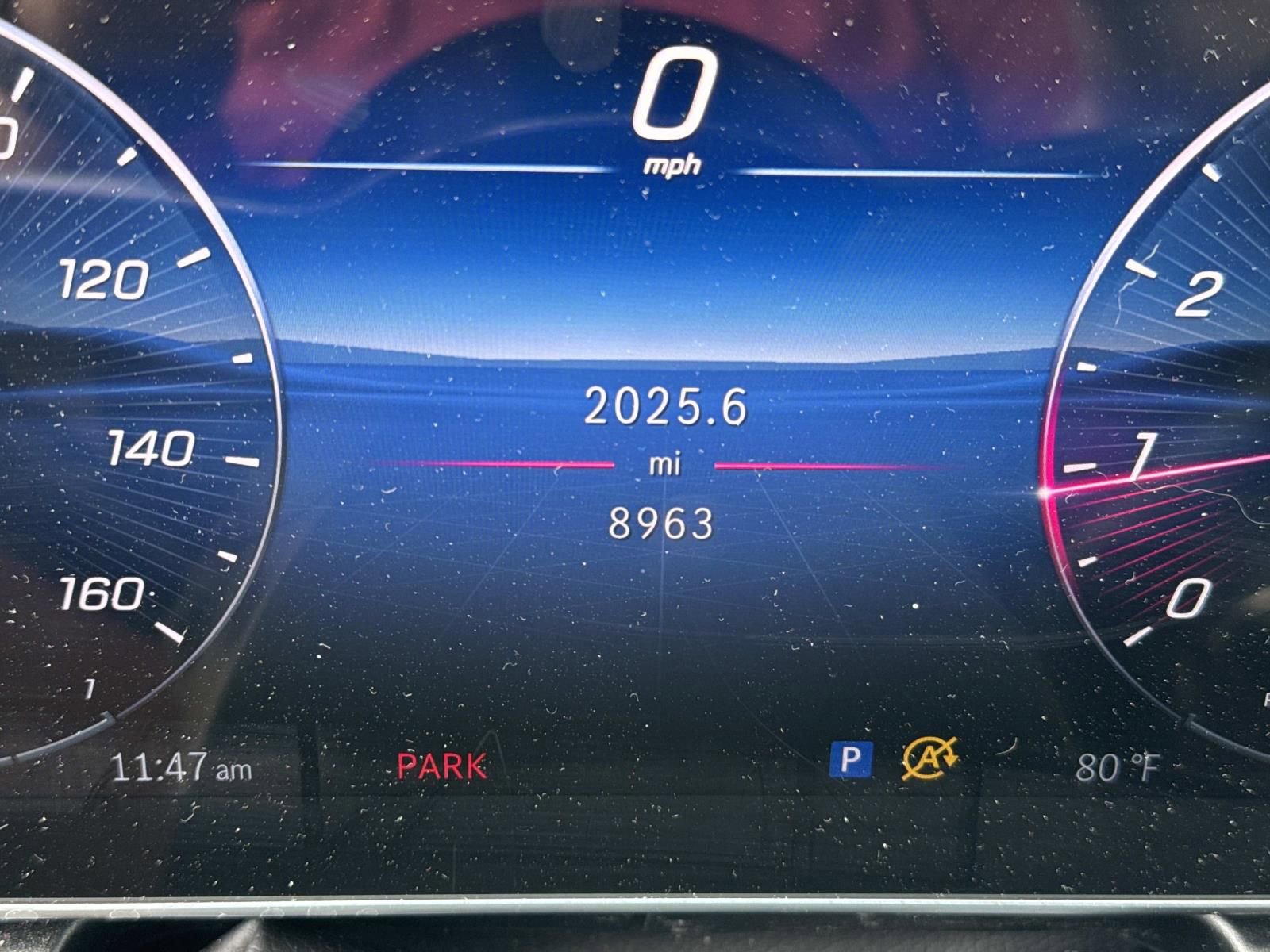 Used 2025 Mercedes-Benz GLC 300 image 27