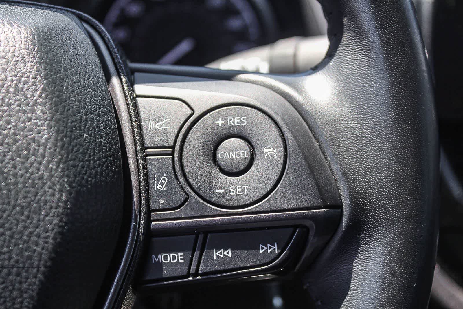 Used 2023 Toyota Camry SE FWD image 31