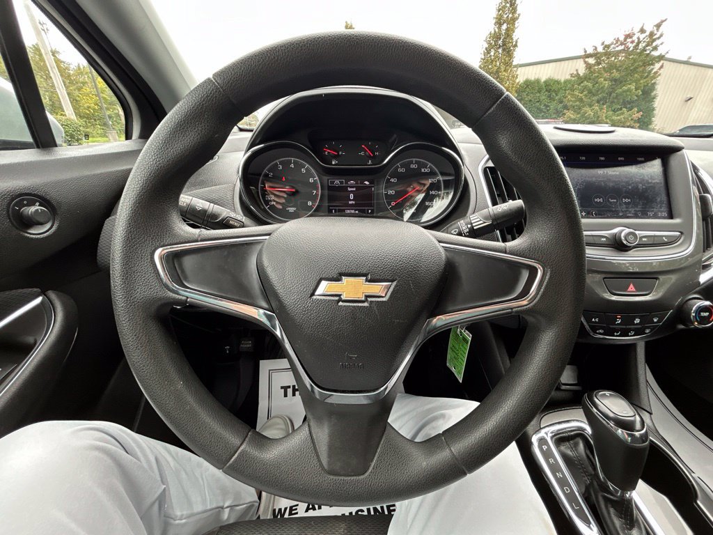 Used 2019 Chevrolet Cruze LS FWD image 13