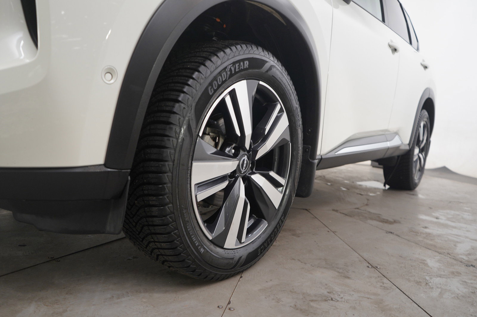 Used 2023 Nissan Rogue Platinum w/ Platinum Premium Package image 24