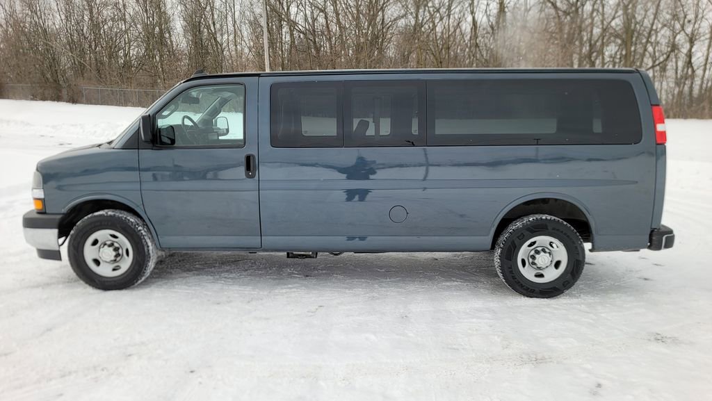 Used 2019 Chevrolet Express 2500 Extended image 7