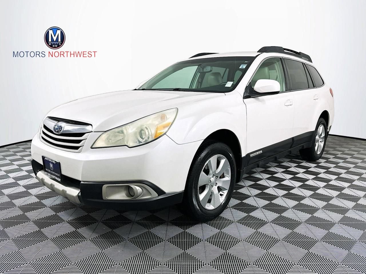 Used 2010 Subaru Outback 3.6R Limited AWD/4WD image 1