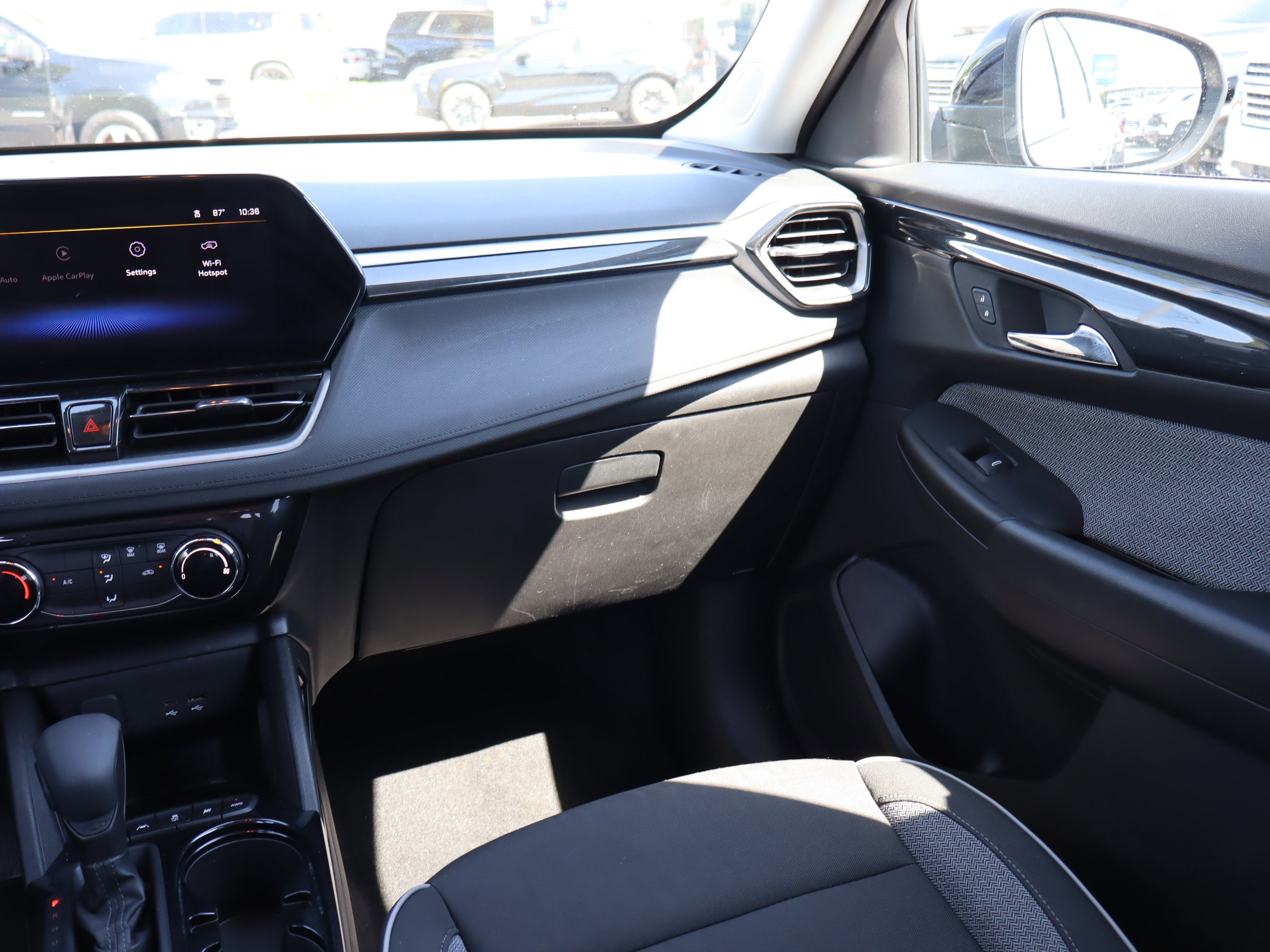 Used 2025 Chevrolet TrailBlazer LT AWD/4WD image 13
