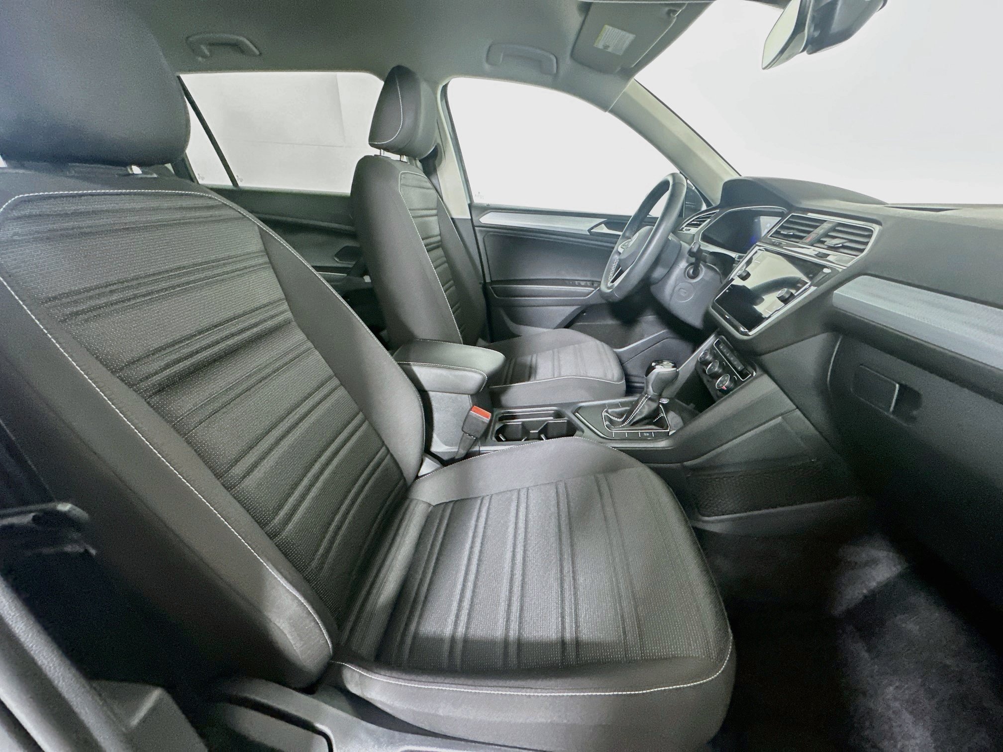 Used 2024 Volkswagen Tiguan S FWD image 29