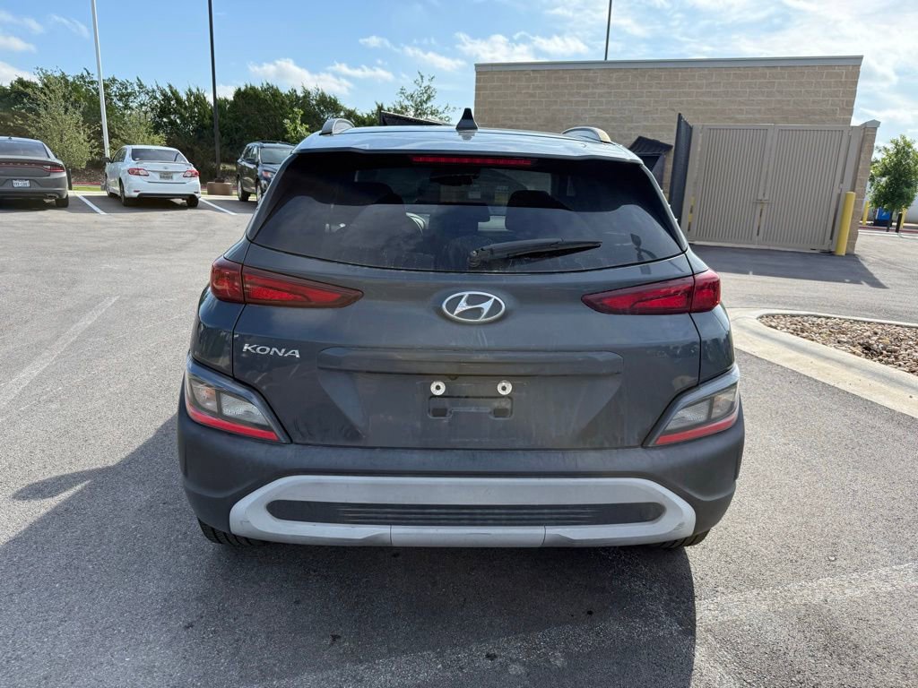 Used 2022 Hyundai Kona SEL FWD image 5