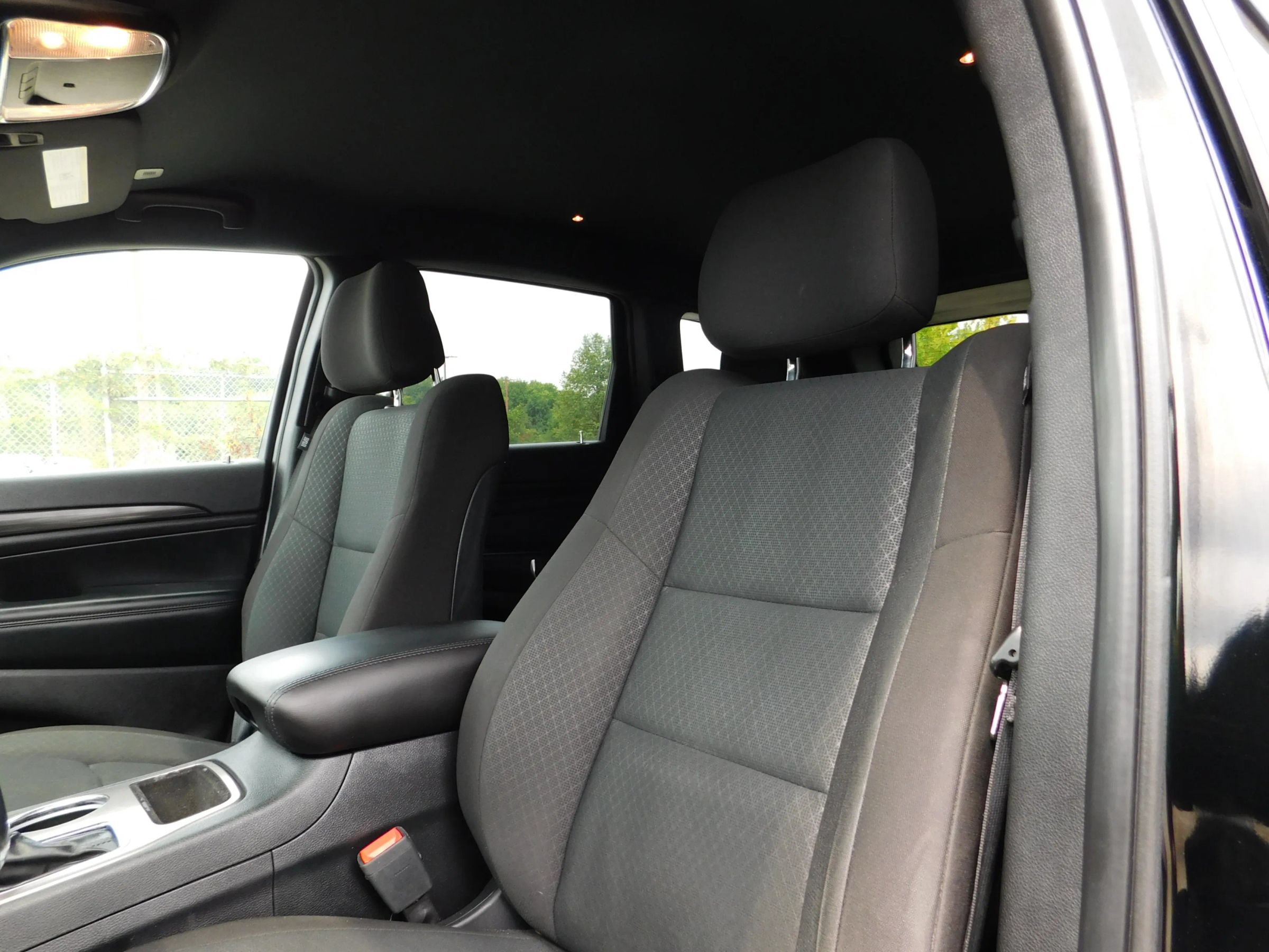 Used 2021 Jeep Grand Cherokee Laredo AWD/4WD image 18