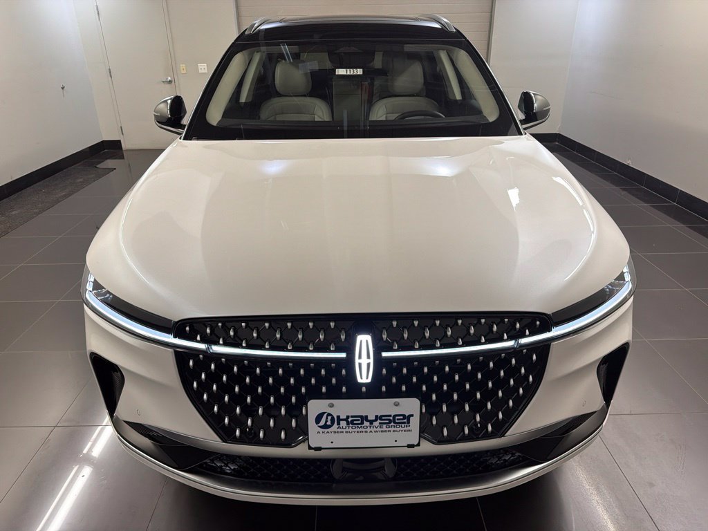 New 2026 Lincoln Nautilus Reserve AWD/4WD image 2