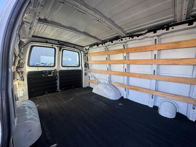 Used 2018 GMC Savana 2500 w/ Driver Convenience Package image 11