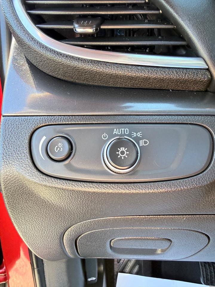 Used 2019 Buick Encore Preferred FWD image 19
