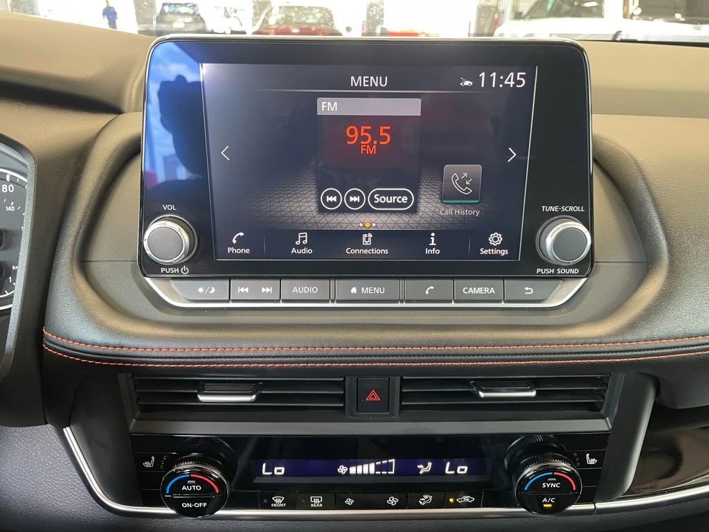 Certified 2025 Nissan Rogue SV image 15