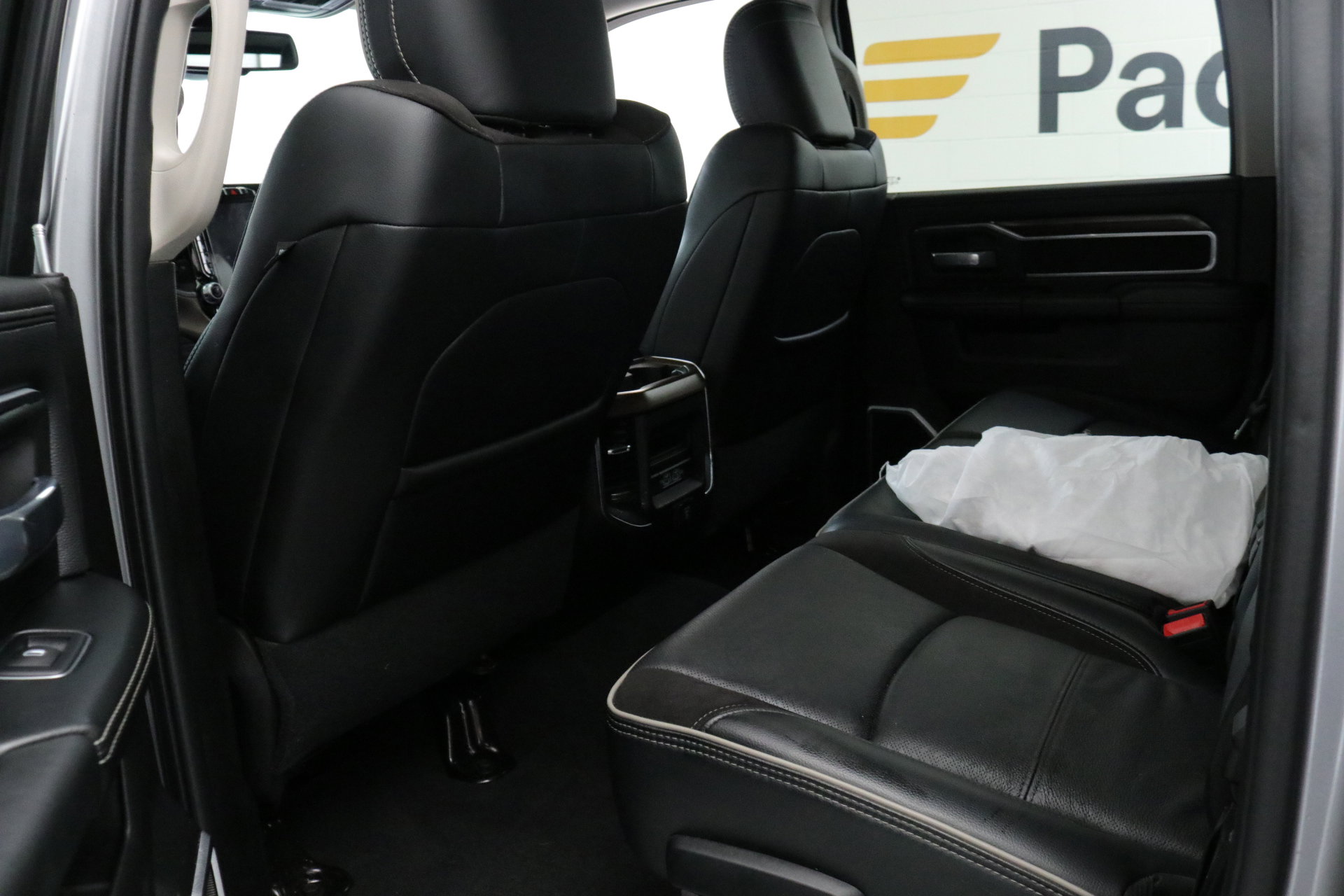 Used 2024 RAM 3500 Laramie w/ Chrome Bumper Package image 25