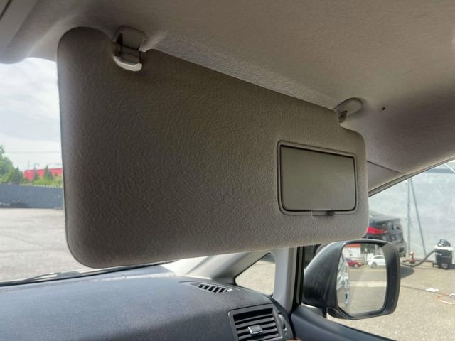 Used 2016 Nissan Quest SV FWD image 39
