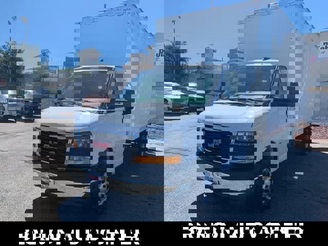 New 2024 GMC Savana 3500 Extended w/ Power Convenience Package