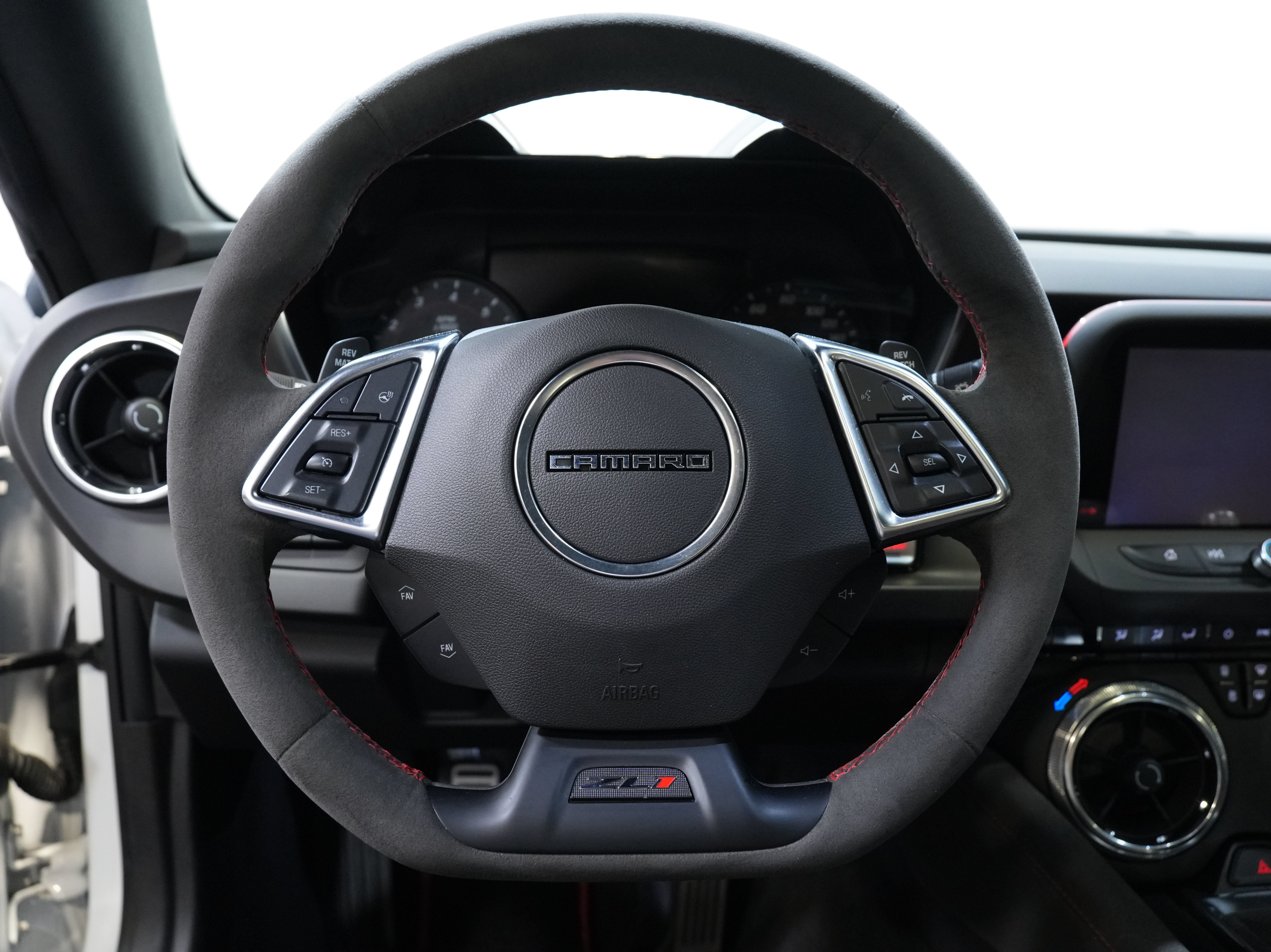 Used 2018 Chevrolet Camaro ZL1 RWD image 35
