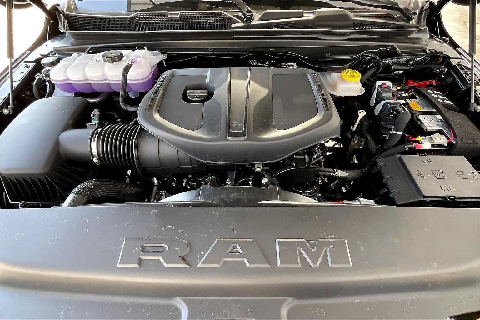 New 2025 RAM 1500 Big Horn AWD/4WD image 16