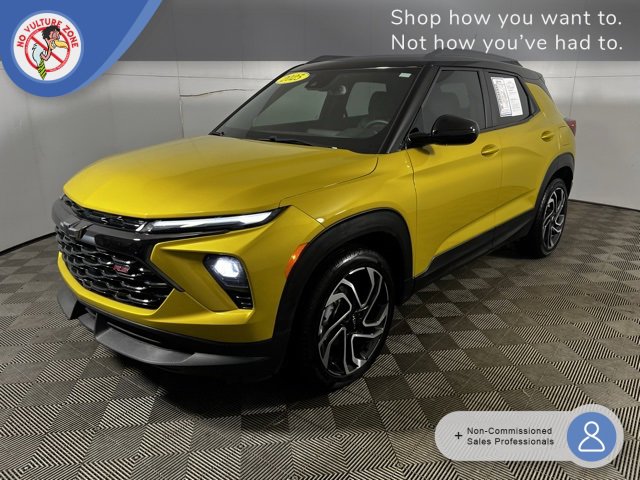 Used 2025 Chevrolet TrailBlazer RS w/ Convenience Package image 1