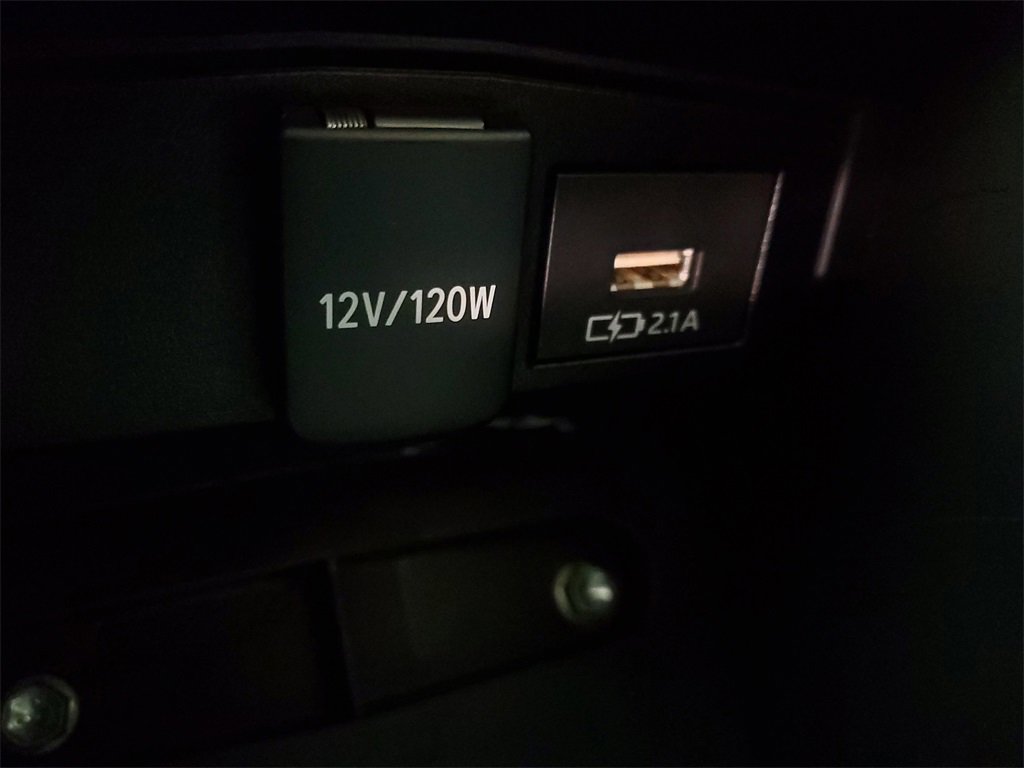 Used 2020 Toyota Corolla LE image 21