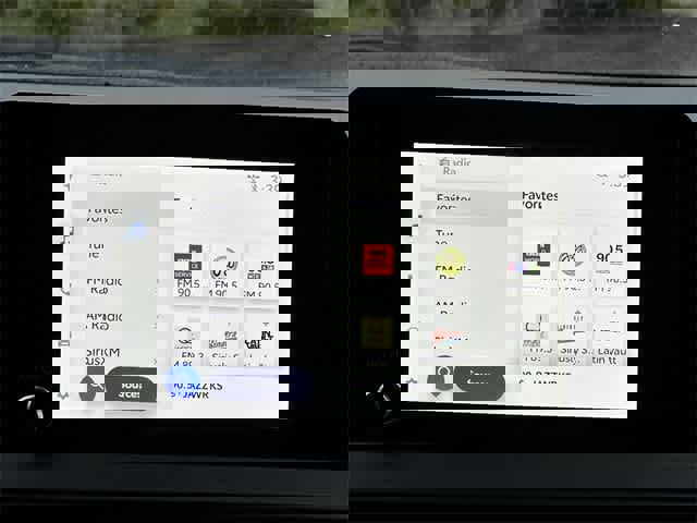 Used 2026 Toyota Prius Plug-In Hybrid image 11