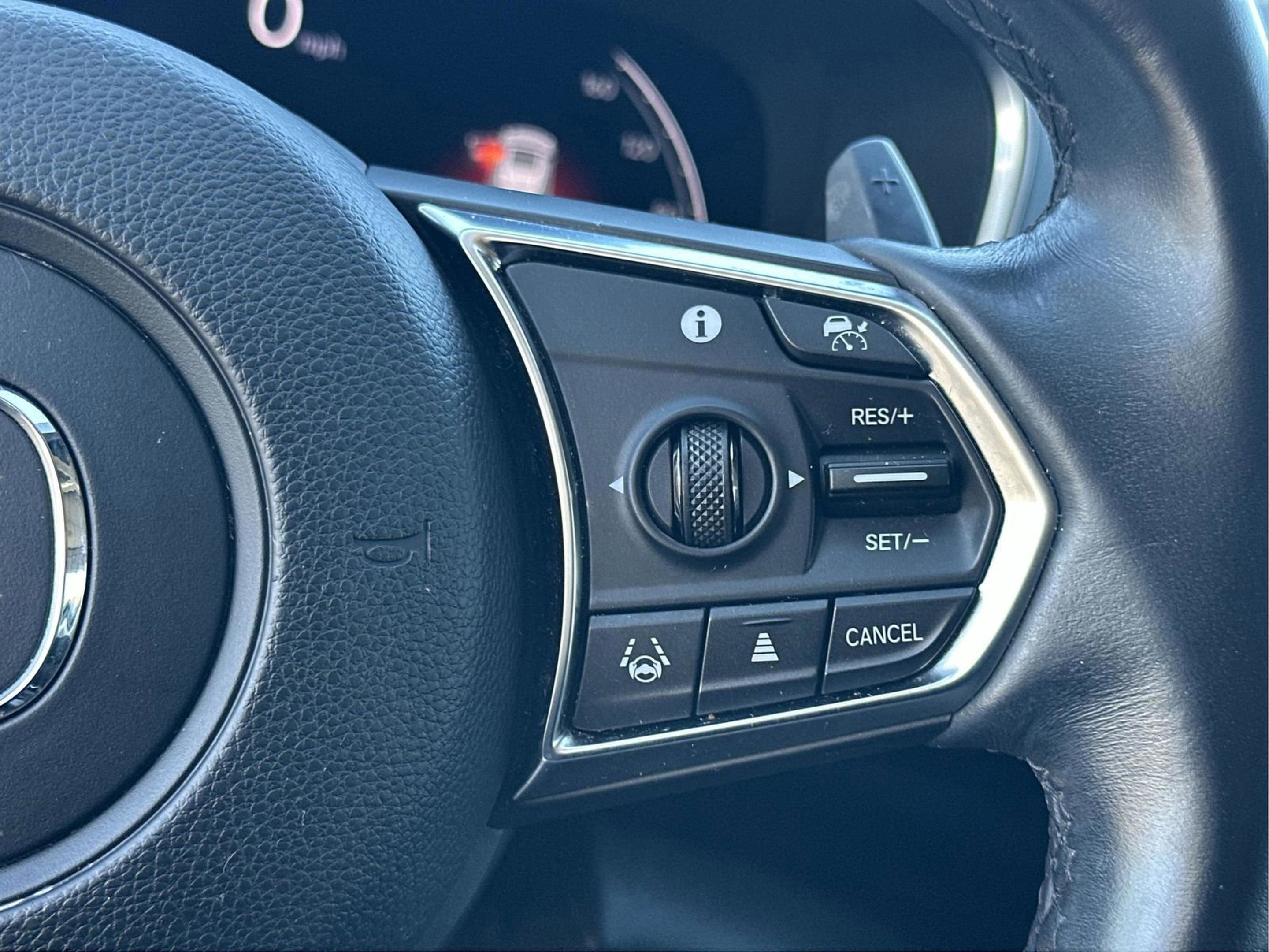 Used 2023 Acura MDX FWD image 24