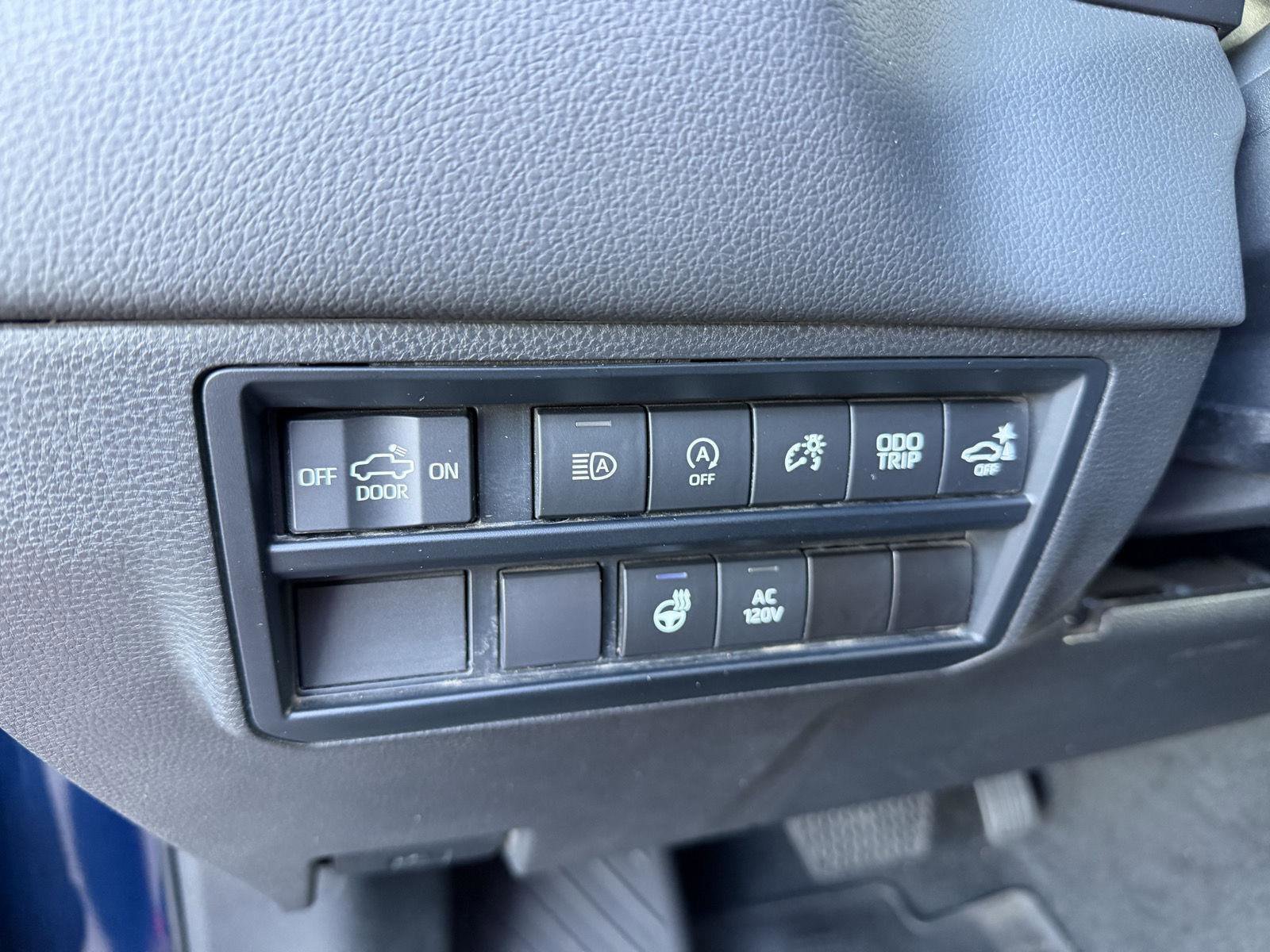 Used 2023 Toyota Tundra Limited image 35