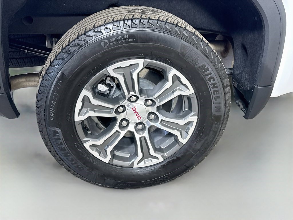Used 2026 GMC Sierra 1500 SLT RWD image 32