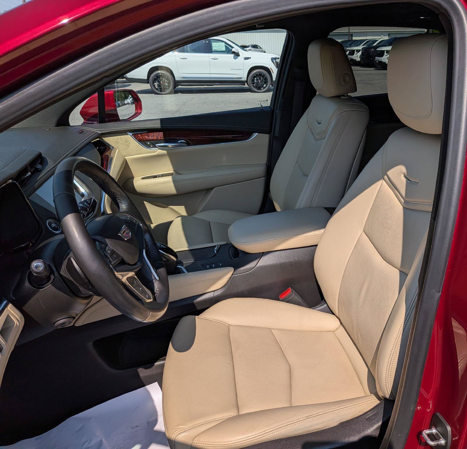 Used 2019 Cadillac XT5 Premium Luxury AWD/4WD image 11