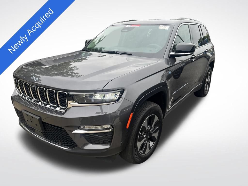 Used 2023 Jeep Grand Cherokee 4WD 4xe w/ Luxury Tech Group II image 4