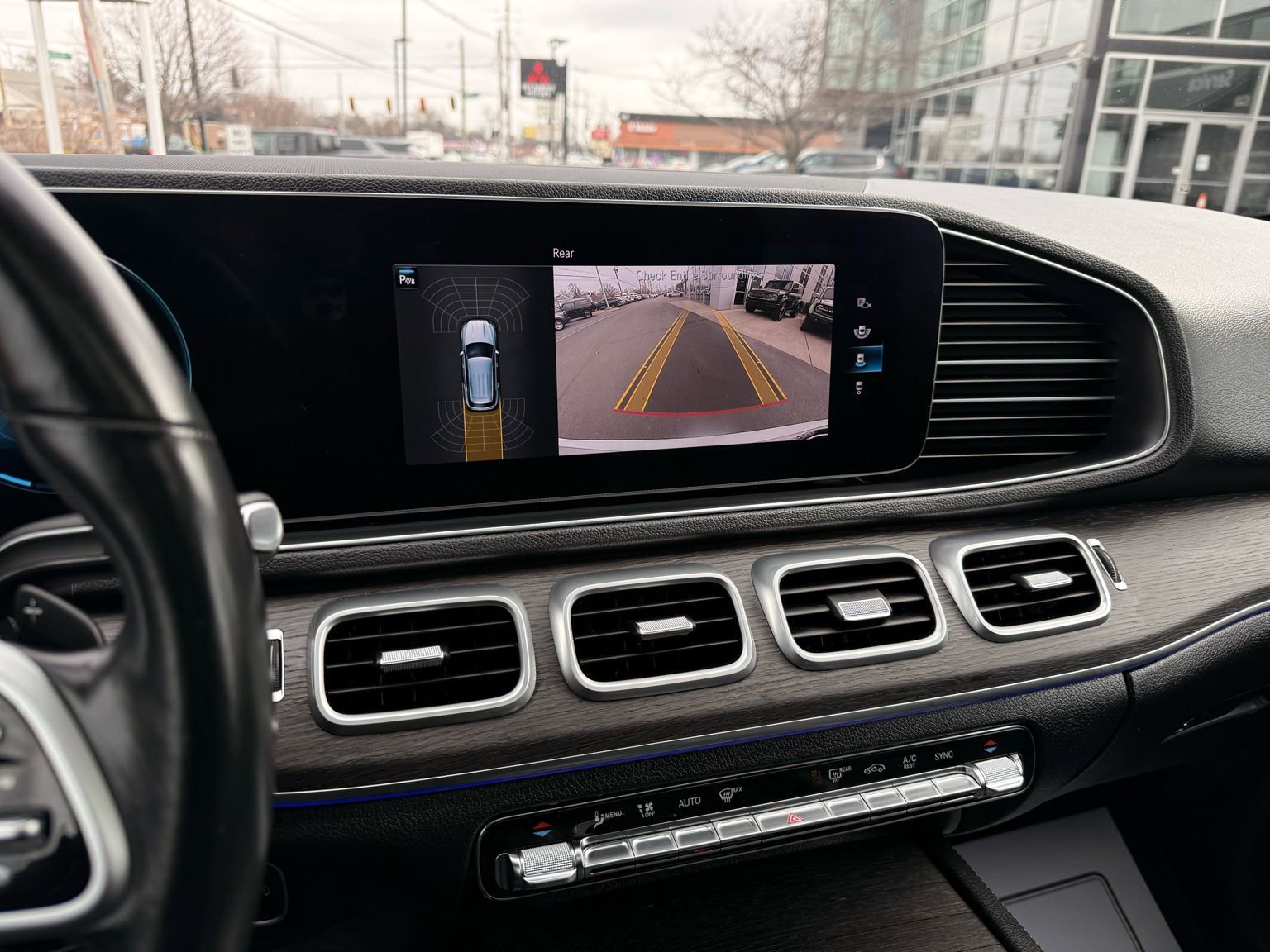 Used 2020 Mercedes-Benz GLE 350 4MATIC w/ Premium Package image 53