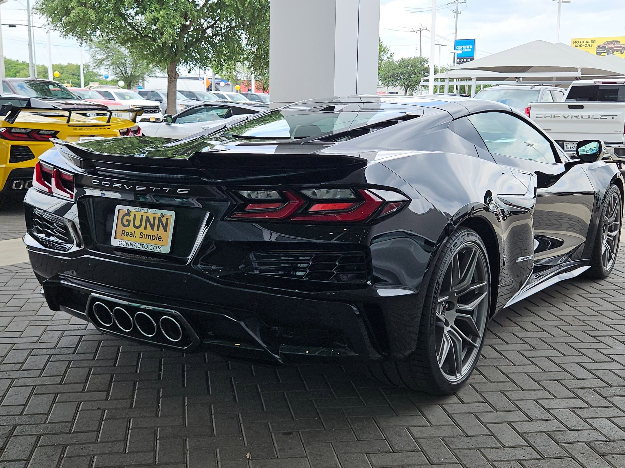 New 2026 Chevrolet Corvette Z06 w/ Chrome Exterior Badge Package RWD image 3