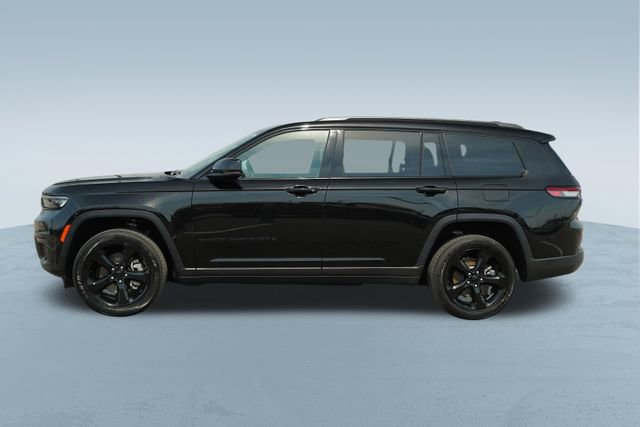 Used 2025 Jeep Grand Cherokee L Altitude image 4