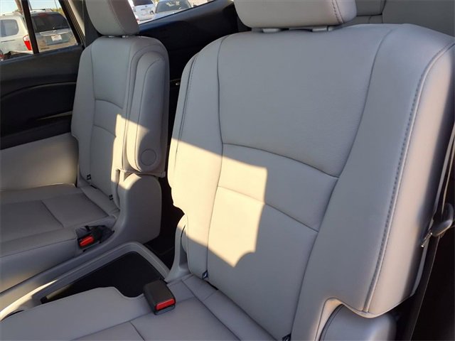 Used 2020 Honda Pilot Touring image 9