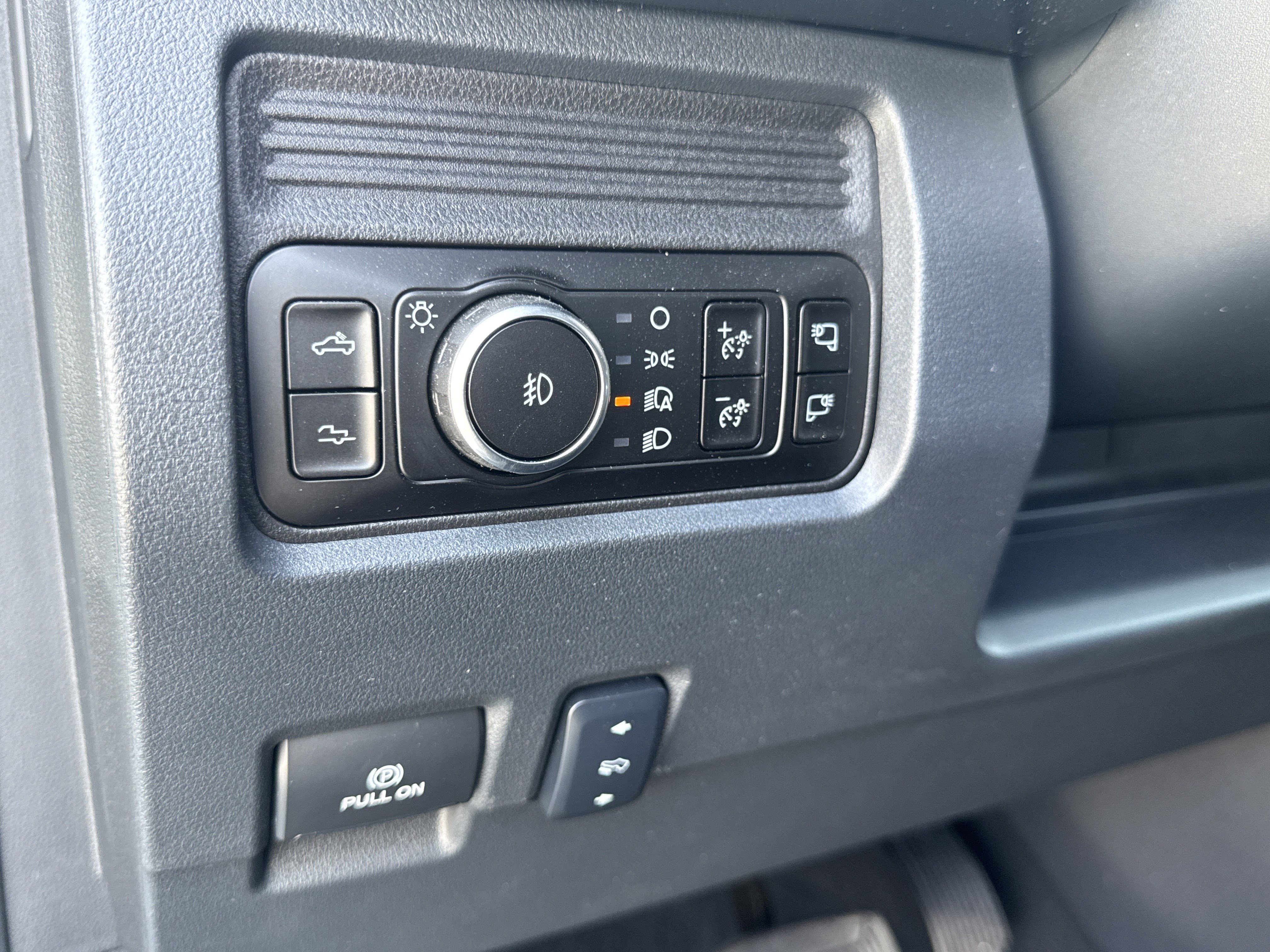 New 2026 Ford F450 Platinum image 34