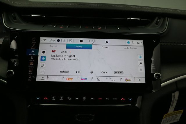 New 2026 Jeep Grand Cherokee Altitude AWD/4WD image 32