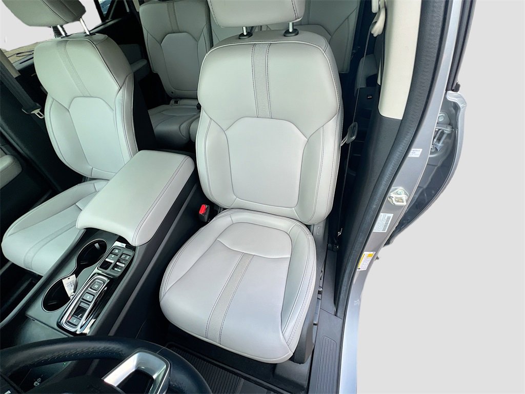 Used 2025 Honda Pilot EX-L image 19