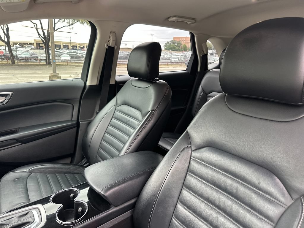 Used 2017 Ford Edge SEL w/ Equipment Group 201A FWD image 11