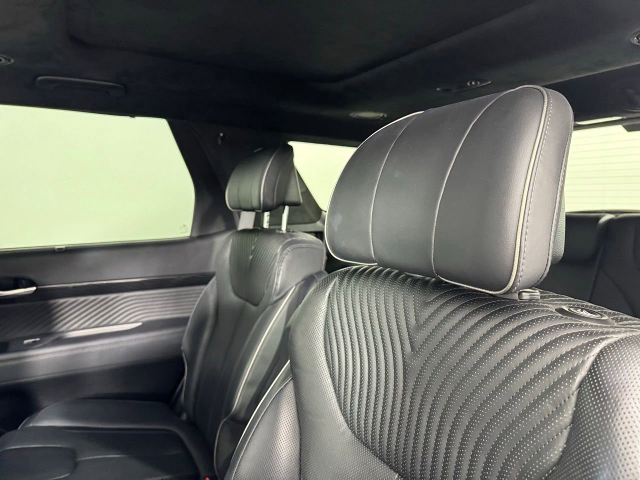 Used 2023 Hyundai Palisade Calligraphy image 26