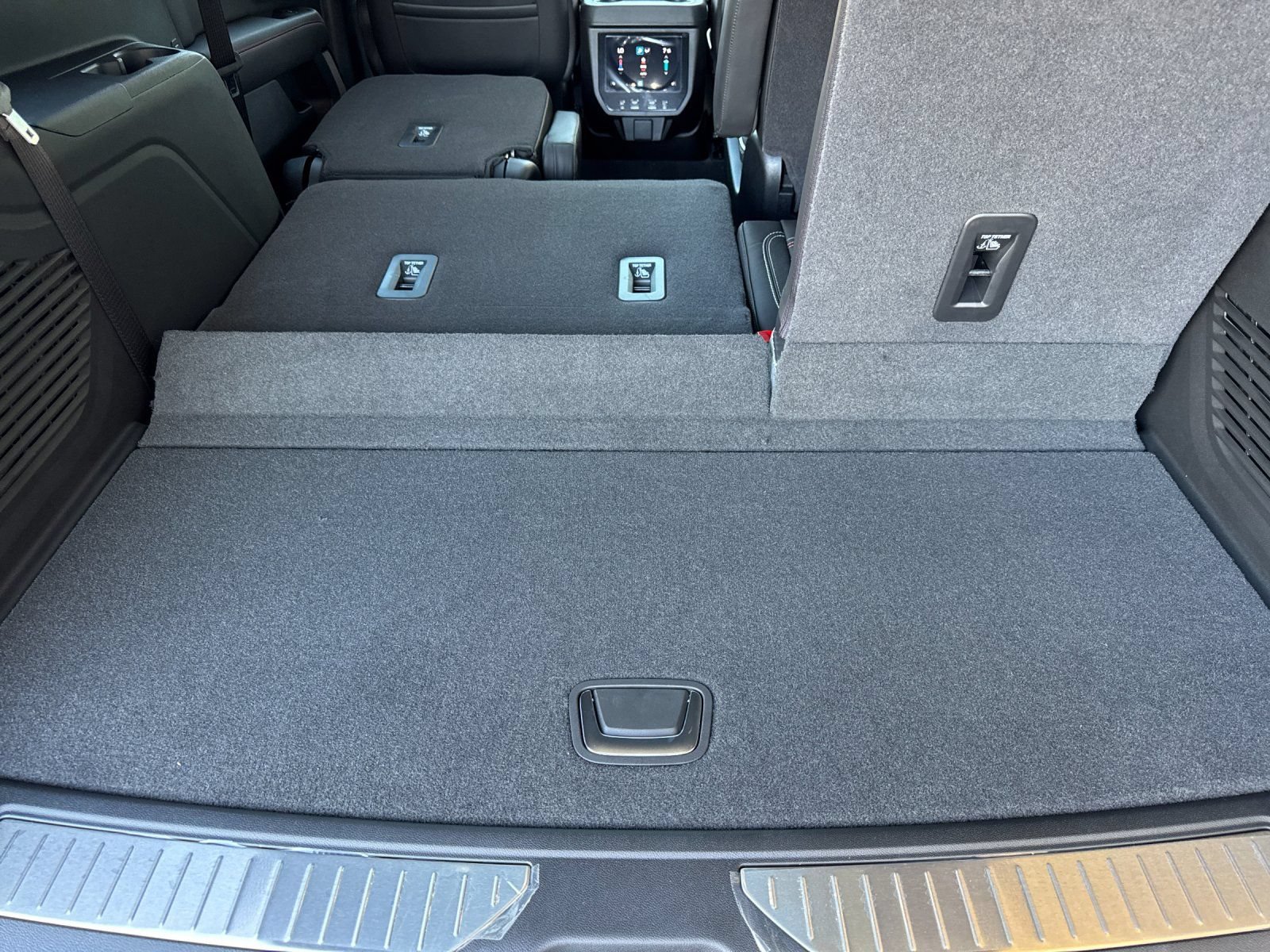 New 2026 GMC Yukon AT4 Ultimate AWD/4WD image 17