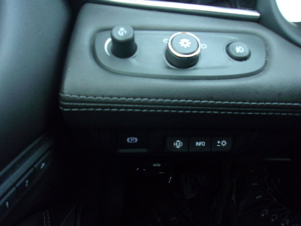 Used 2017 Buick LaCrosse Premium image 17