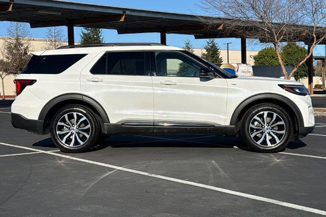 Used 2025 Ford Explorer ST-Line RWD image 10