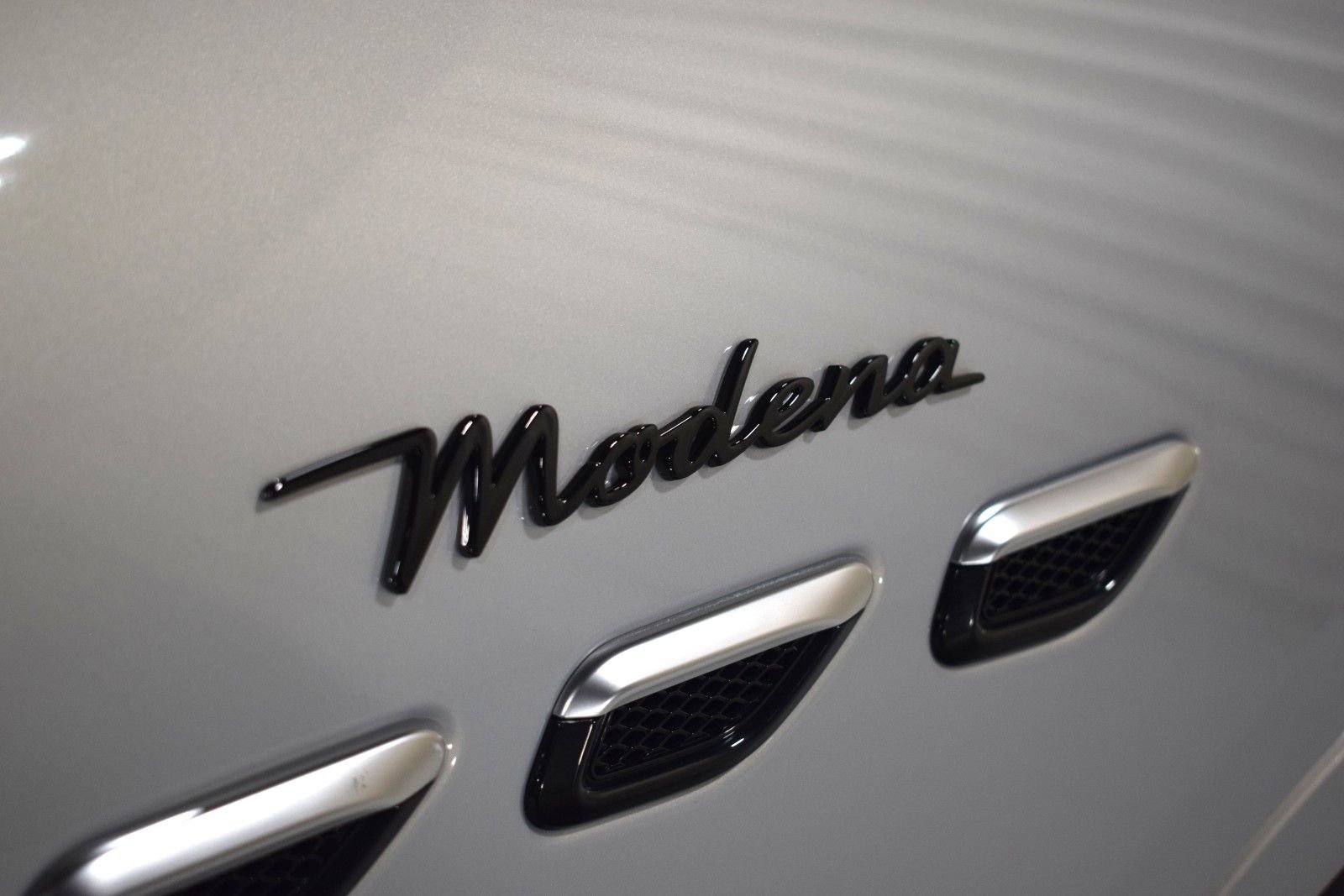 Used 2023 Maserati Grecale Modena AWD/4WD image 13